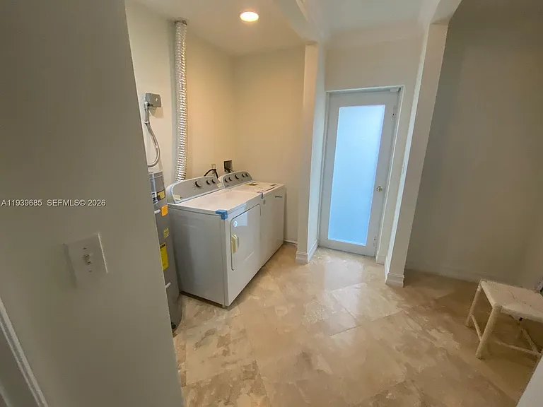 1110 NE 119th St — Photo 10