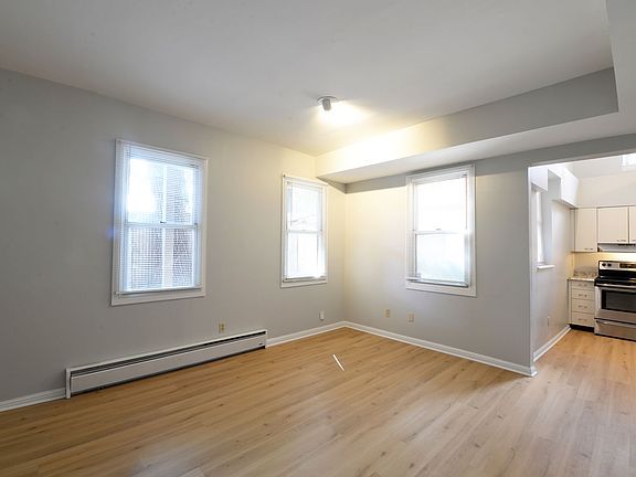5th image of 814B Russell Blvd #0