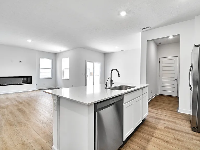 404 W Monroe St — Photo 12