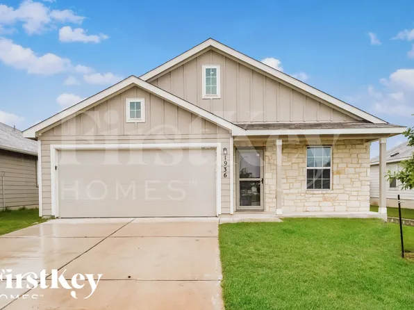 1936 Heather Glen Dr, New Braunfels, TX 78130