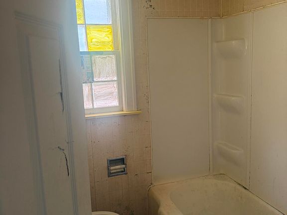 4th image of 4125 Warsaw St