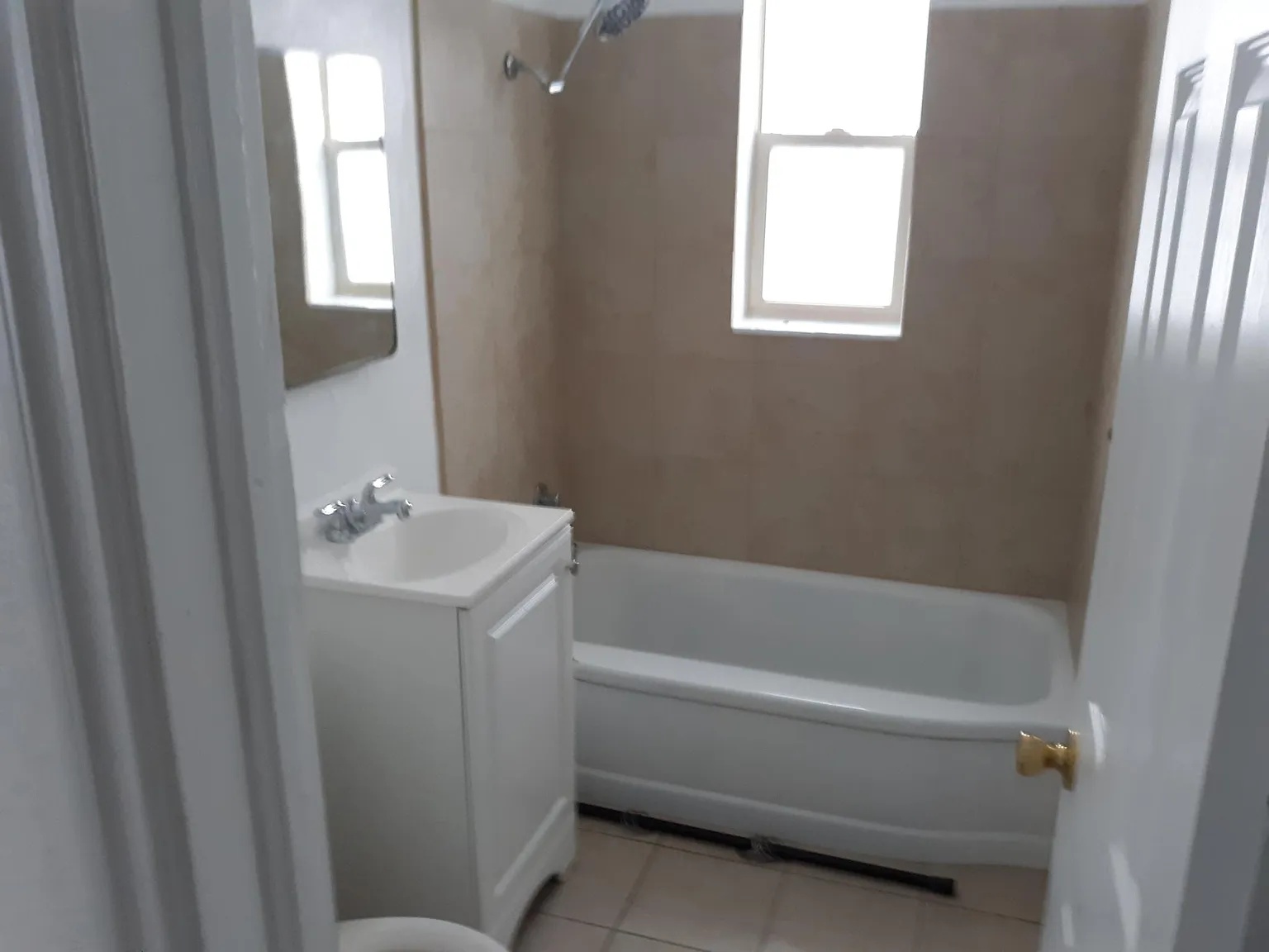 3 bed, 1600 sqft, $2,695 — Photo 3
