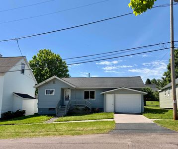 61 4th St, South Range, MI, 49963