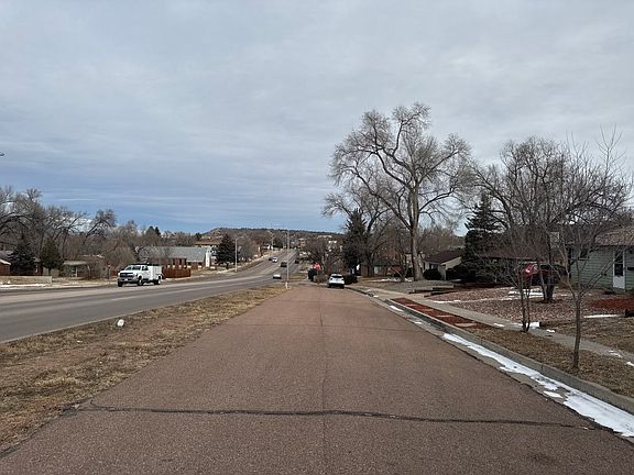 5th image of 2311 N Union Blvd