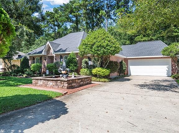 3rd image of 414 Westwood Dr