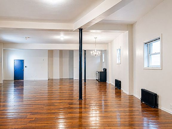 5th image of 373 S 1st St #1