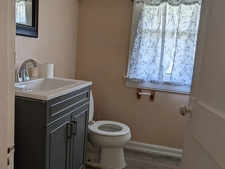 5611 Jefferson Ave #2 — Photo 9