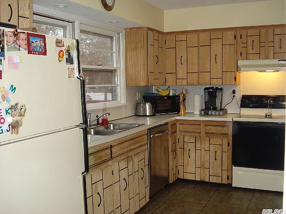 4th image of 111 Buffalo Ave