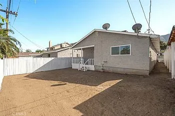 17616 Sutherland Ave — Photo 18