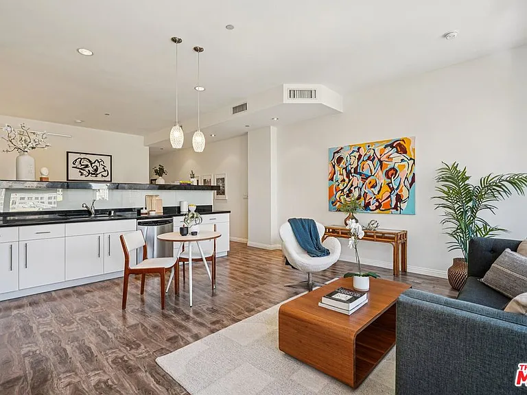 1100 Wilshire Blvd #2209 — Photo 6