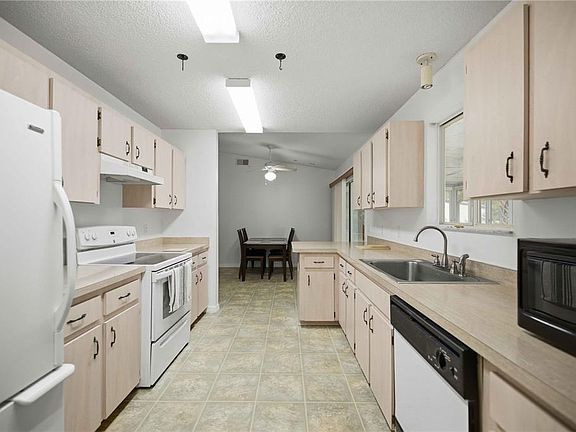 5th image of 6482 SW 81ST STREET