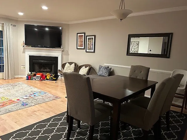 229 Yale Dr — Photo 4