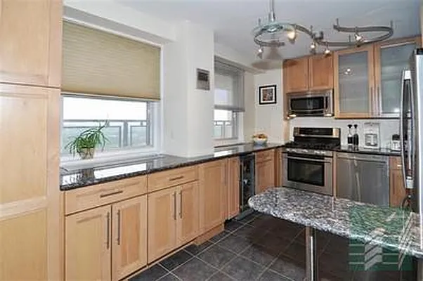 Sold by Argo Residential | media 18