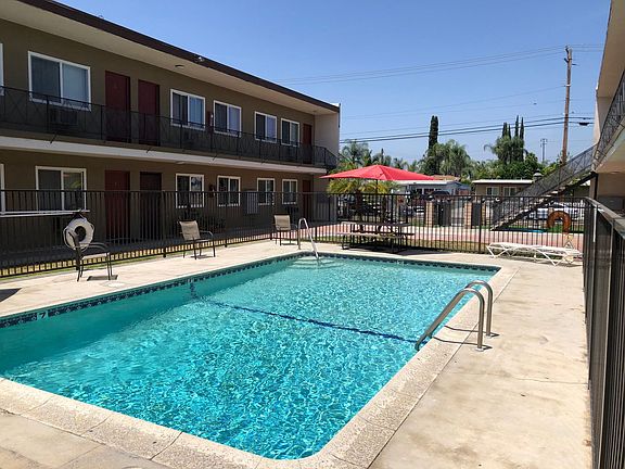 2nd image of 4006 N Puente Ave #8