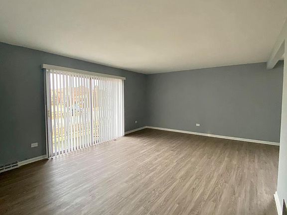 3rd image of 10608 S 83rd Ct Ste 1