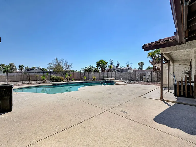 6975 Obannon Dr — Photo 54