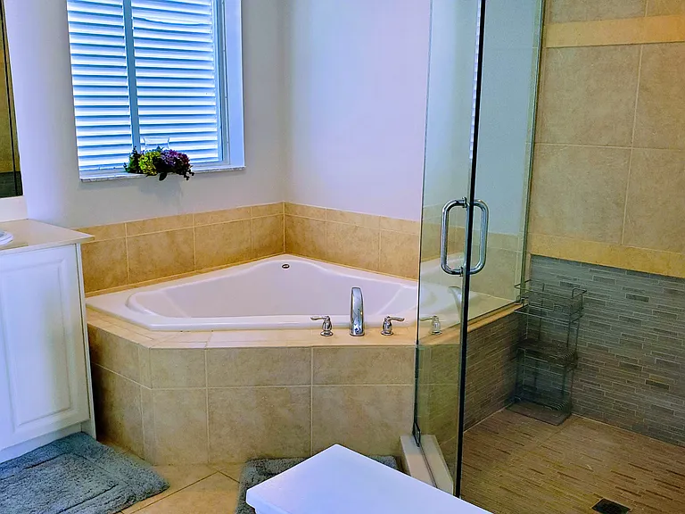 Primary Ensuite Bathroom