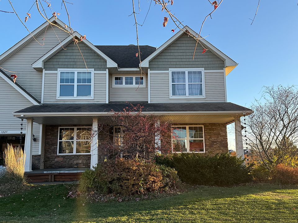 1st image of 1225 Moers Dr