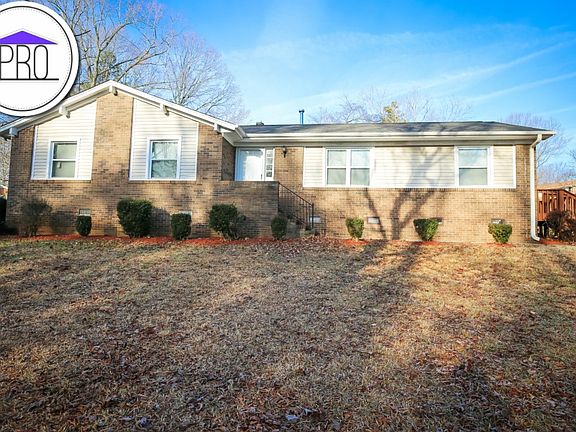 4th image of 3700 Lynhaven Dr