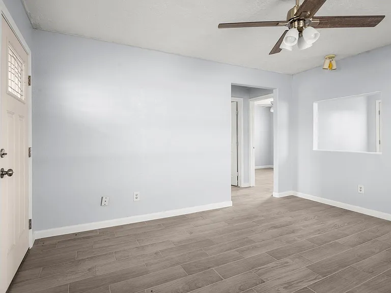 5607 Barton St — Photo 9