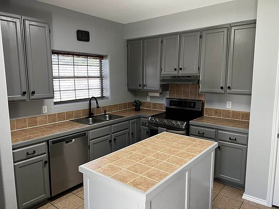 4th image of 3120 Moon Dance Ct
