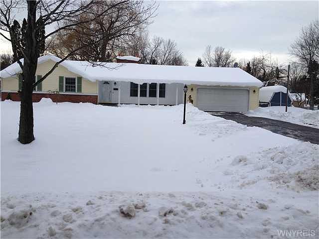 1st image of 114 Woodview Dr
