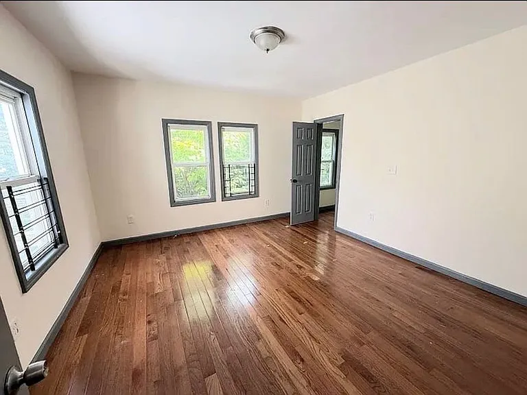99 Alexander St #2F — Photo 4