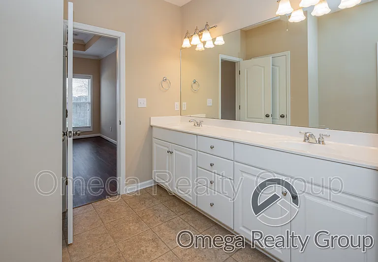 1325 Meadow Glen Rd — Photo 35