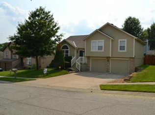 1216 N Jones Rd, Independence, MO 64056