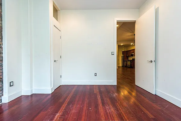 Rented by Nooklyn NYC LLC | media 21