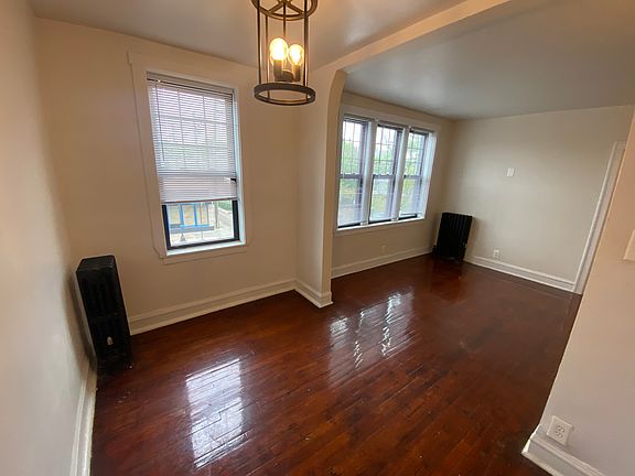 4th image of 5037 W Montrose Ave APT 204