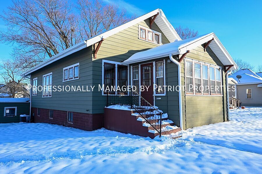1st image of 1802 Superior Ave