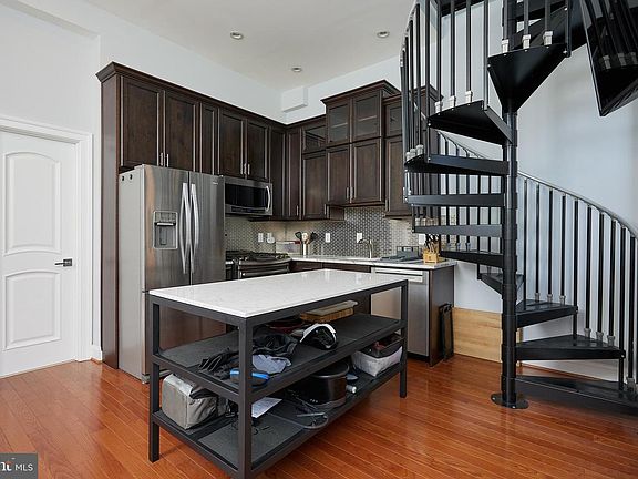 4th image of 2019 19th St NW #3