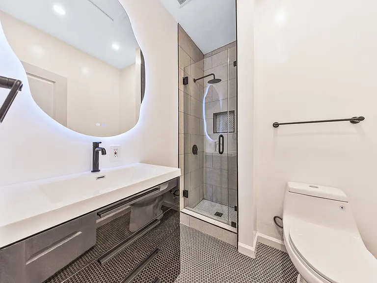1431 Silver Lake Blvd #1/2 — Photo 6
