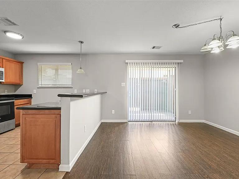 1520 Sherwood Forest St #301 — Photo 5
