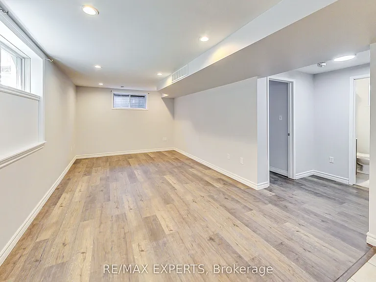 10 Butternut Dr — Photo 7