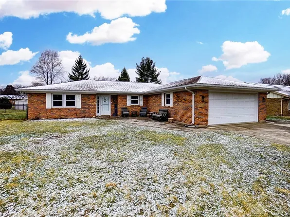 3620 Heathwood Dr, Tipp City, OH 45371
