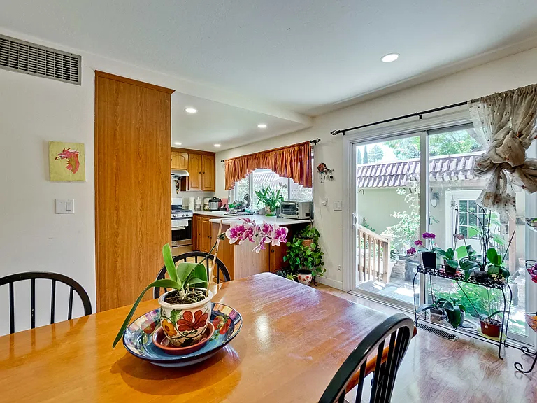 22671 Queens Oak Ct — Photo 34
