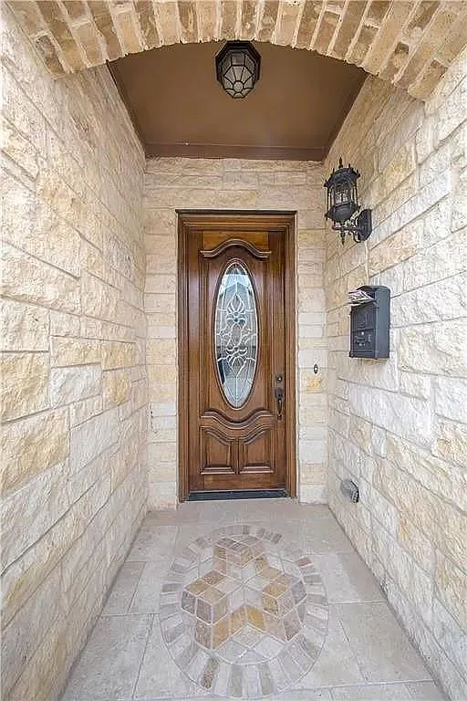 4 bed, 3.5 bath, 2397 sqft, $2,800 — Photo 3