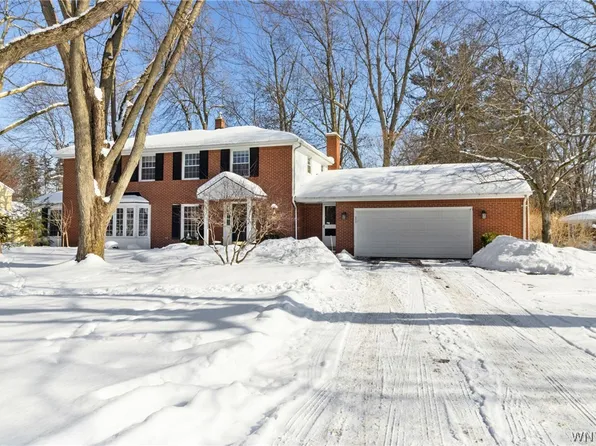 125 Briarhill Rd, Williamsville, NY 14221