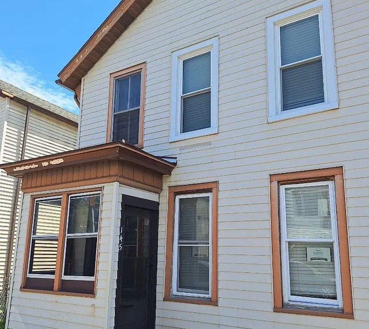 3 bed, $1,600 — Photo 1