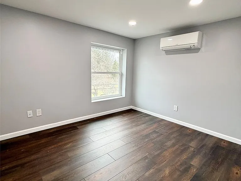 19 Lee Ave #3 — Photo 10