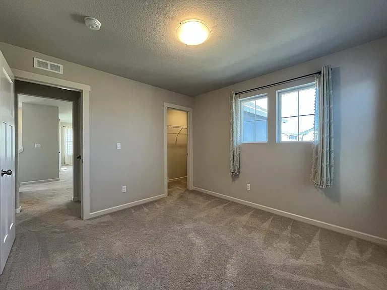31530 NW Yorkshire St — Photo 49
