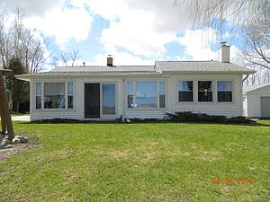 1st image of 5950 Lakeview Dr