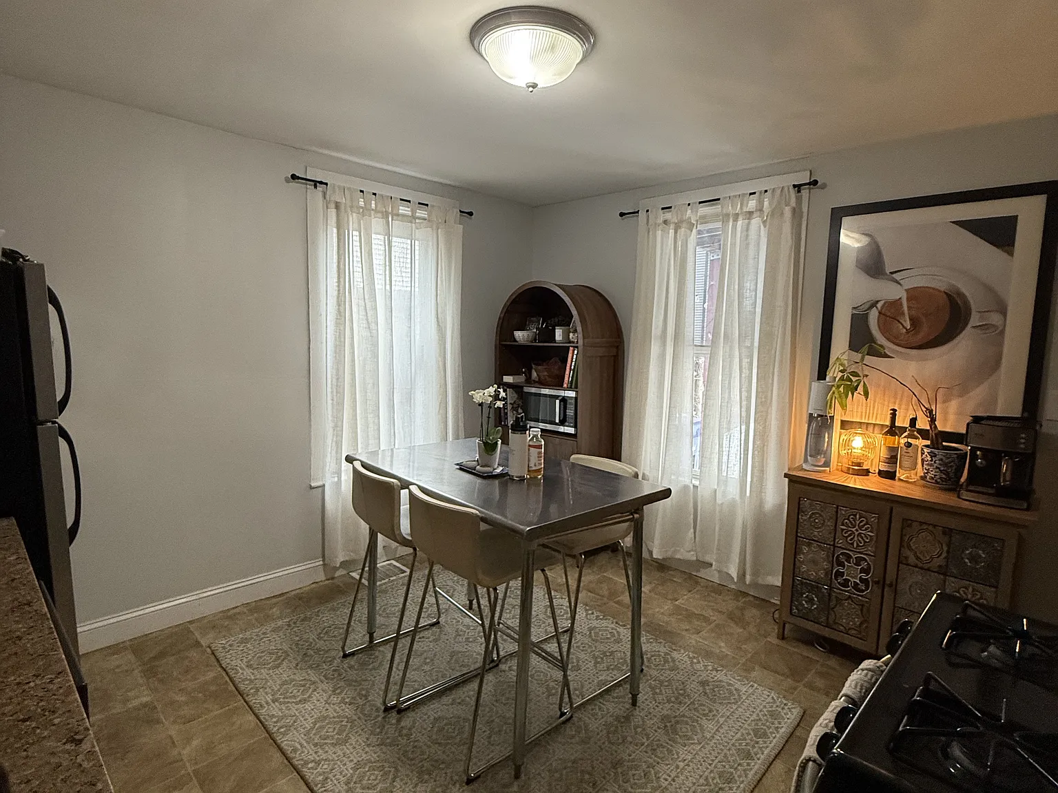 2 bed, 1.0 bath, $3,500 — Photo 4