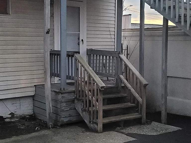 811 Main St #2 — Photo 6