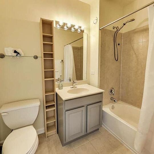 1st image of 125 S Jefferson St #2109