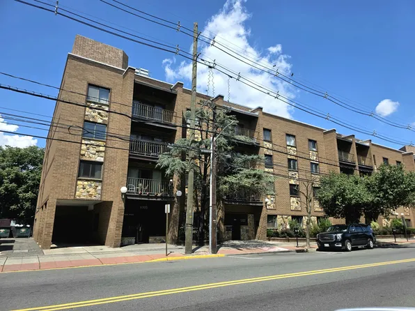 8305 Bergenline Ave, North Bergen, NJ 07047