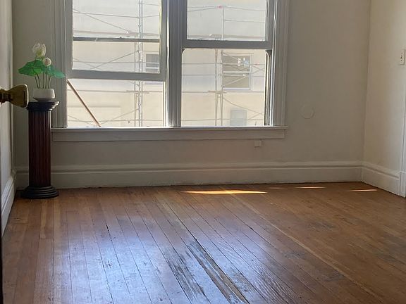5th image of 421 Chestnut Ave