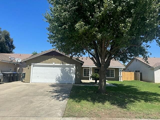 2nd image of 4304 E Paradise Avenue
